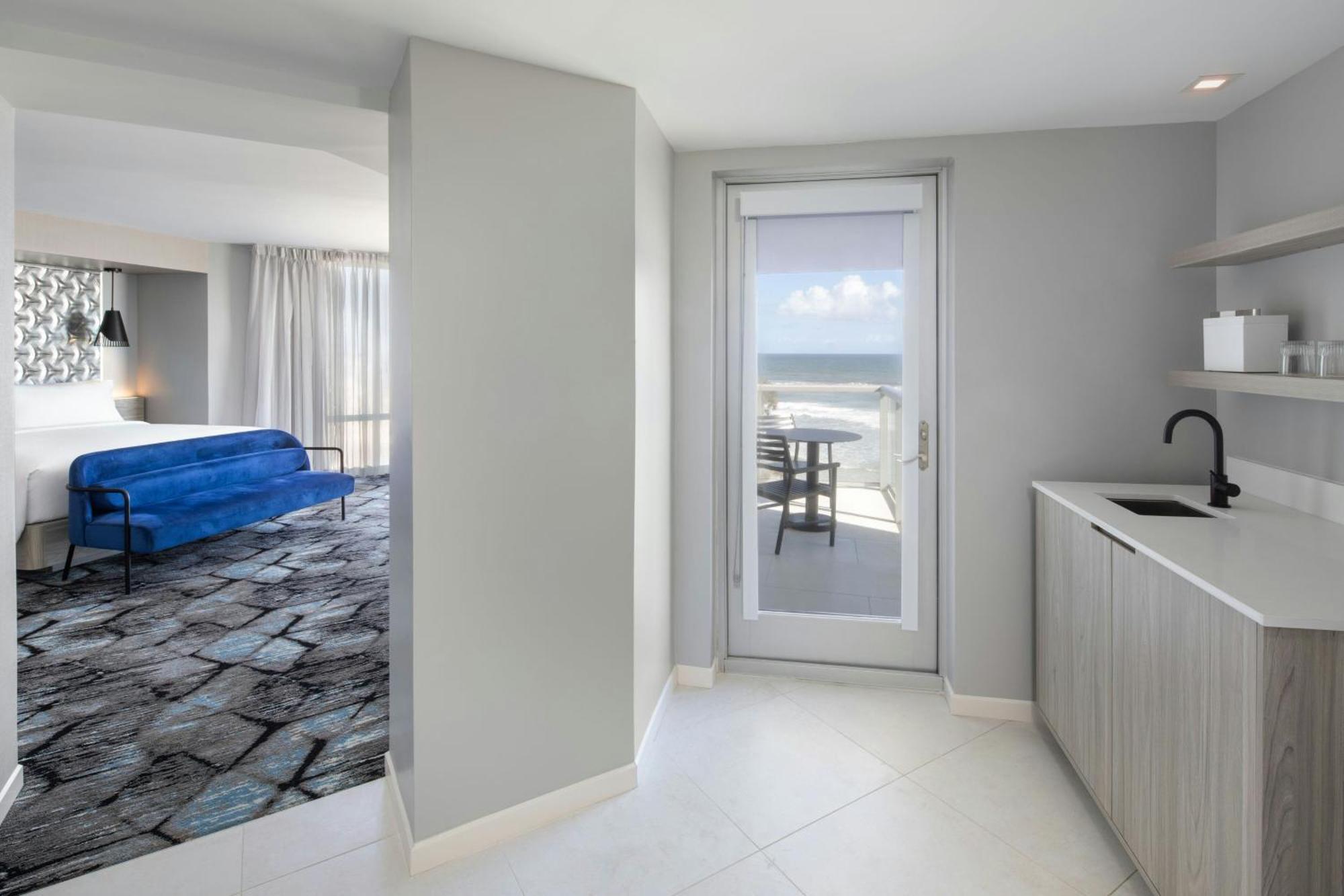 Renaissance Daytona Beach Oceanfront Hotel Exterior photo